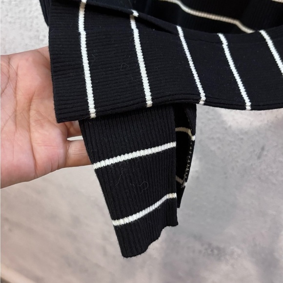 H&M Black Ribbed Knit Top - Picture 3 of 5
